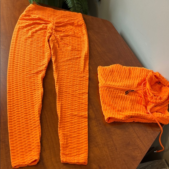 Bright Orange Set Textured Hoodie Jacket Leggings 🧡 - Picture 3 of 12